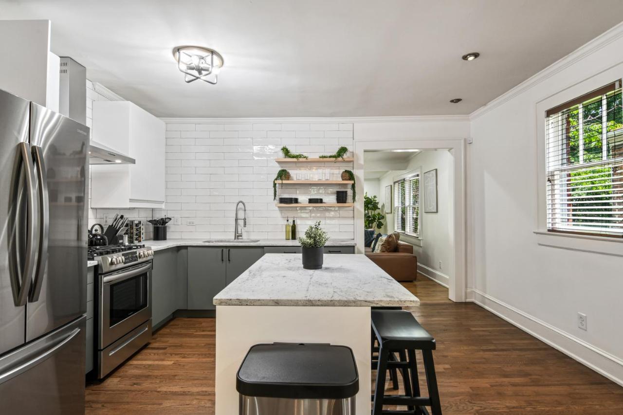 Sun Lit Bungalow With Good Vibes And Lots Of Wine - Designedbydom AtlantaAtlanta  Kültér fotó