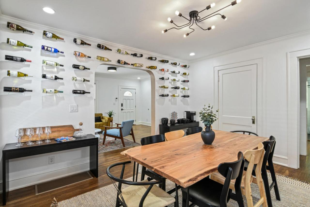 Sun Lit Bungalow With Good Vibes And Lots Of Wine - Designedbydom AtlantaAtlanta  Kültér fotó
