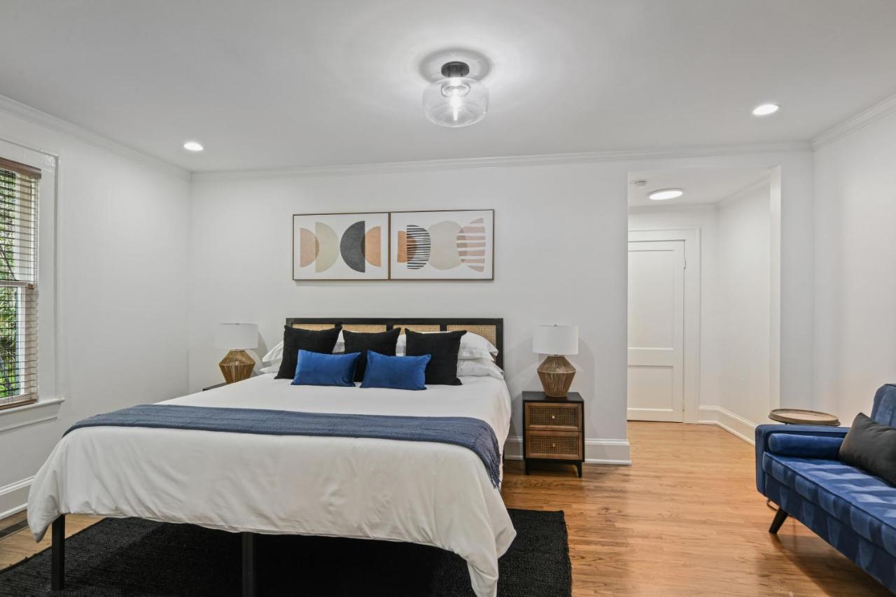 Sun Lit Bungalow With Good Vibes And Lots Of Wine - Designedbydom AtlantaAtlanta  Kültér fotó